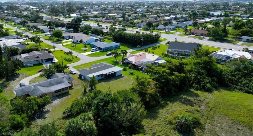 Building Photo - 4108 SE 8th Ave