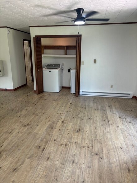 Building Photo - 221 Zenith Rd