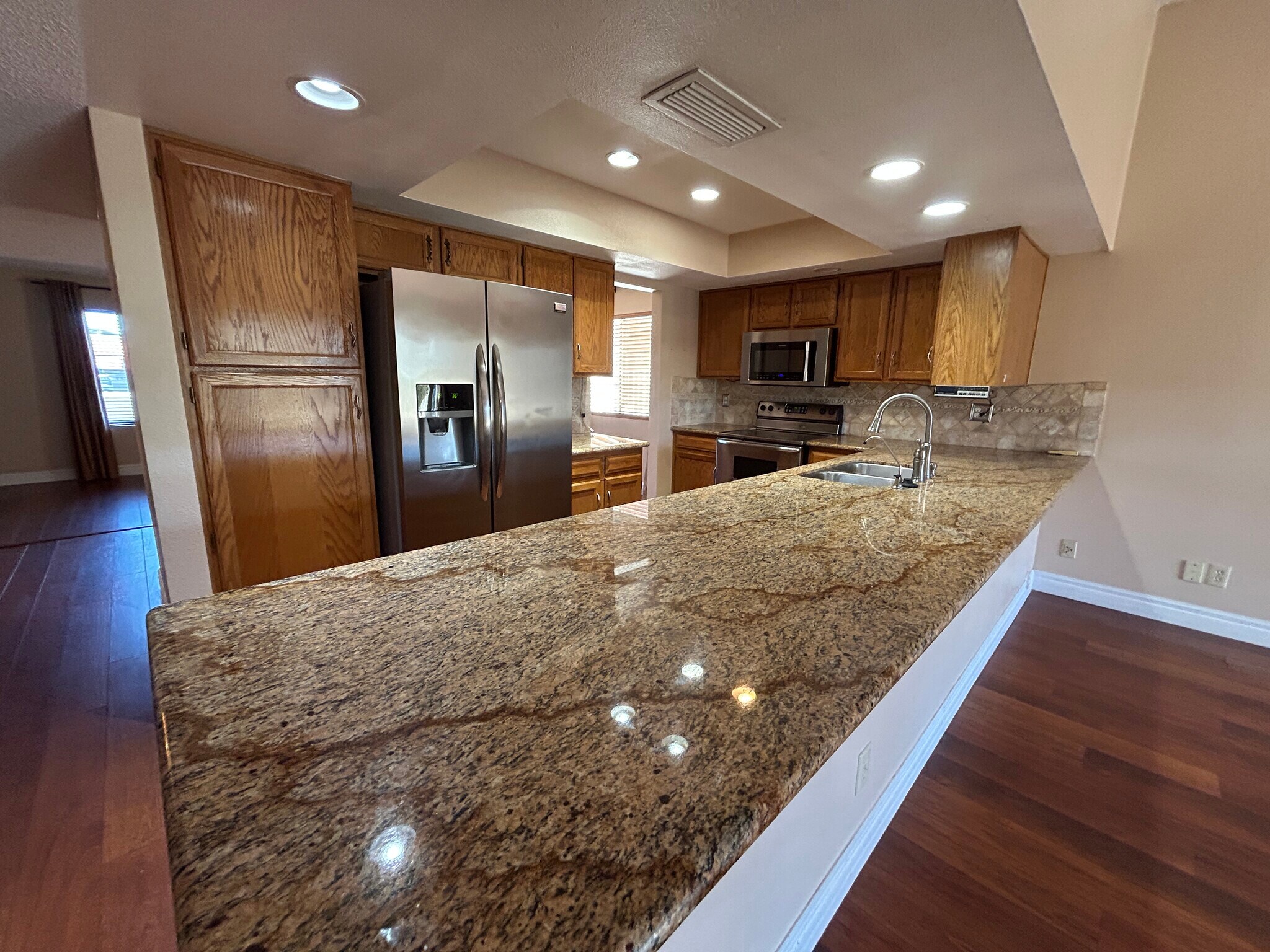 Building Photo - 12138 S Tomi Dr