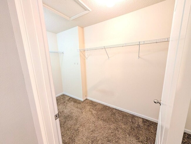 Building Photo - Spacious 5 Bedroom, 3 Bathroom Home with Flex Room, Loft & Pond View