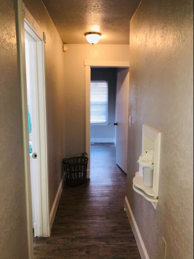 Building Photo - Updated 3 bed 1 bath in South Okc!