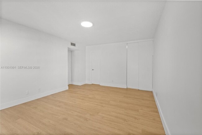 Building Photo - 455 S Pine Island Rd