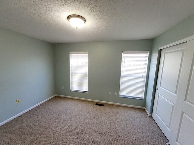 Building Photo - Charming 2 beds 2.5 baths in Columbus!