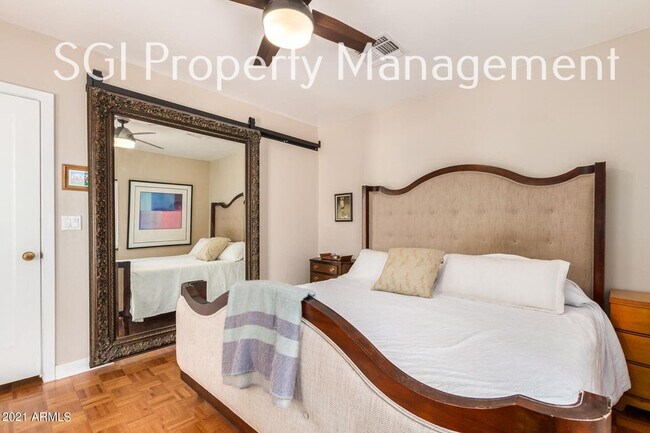 Building Photo - 1315 W Holly St