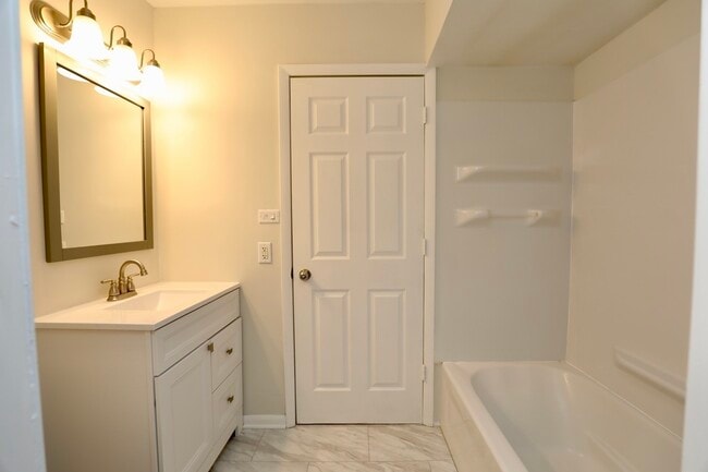 Building Photo - 17306 Peach Grove Ln