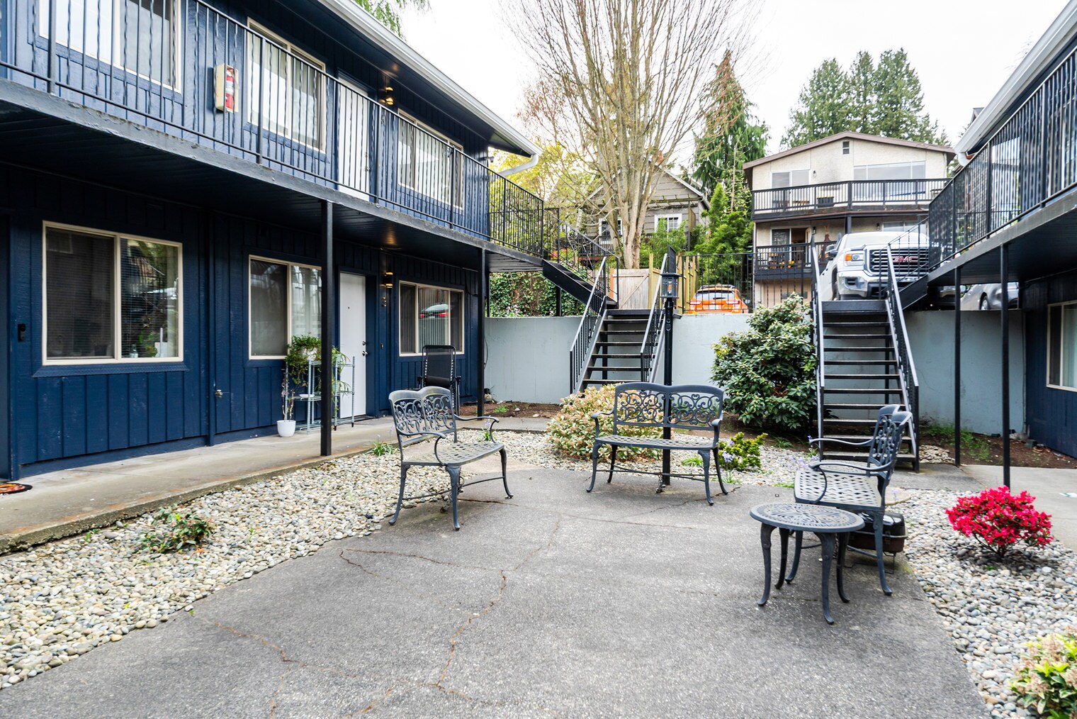 Building Photo - 4235 27th Ave W