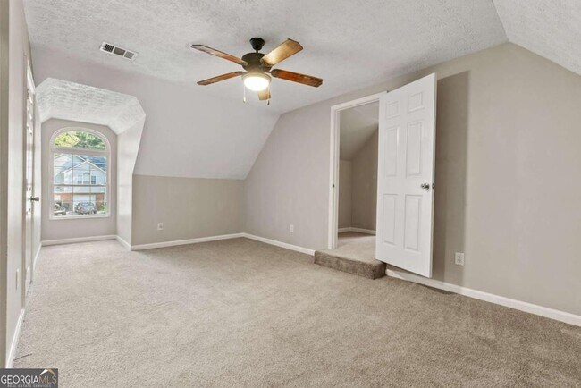 Building Photo - 1333 Laura Ln