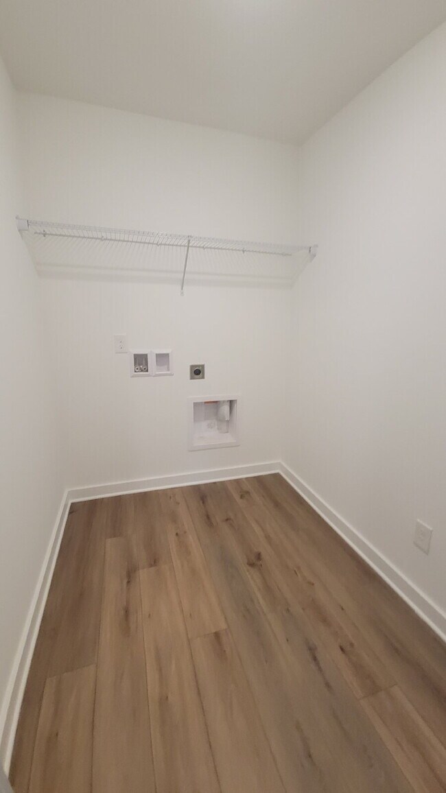 Building Photo - $500 off one month!!! Section 8 Accepted!!! "Discover Comfort and Style: 3-Bed, 2.5-Bath Gem with...