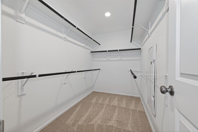 Building Photo - 3808 Moss Hl Rd