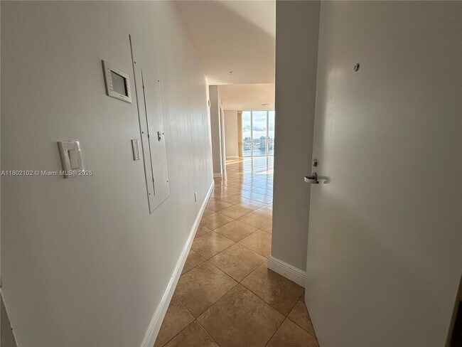 Building Photo - 18201 Collins Ave