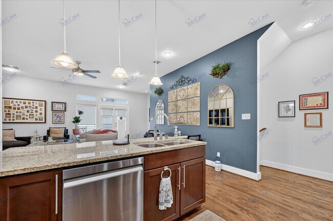 Building Photo - 5618 Lindell Ave