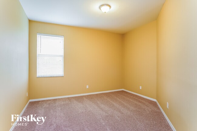 Building Photo - 16092 Badalona Dr