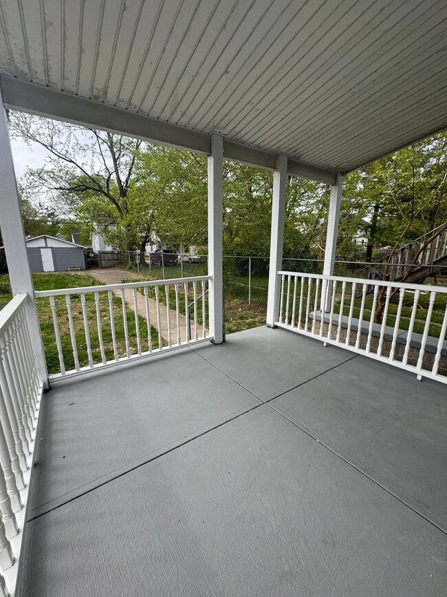 Building Photo - 821 Heaton St