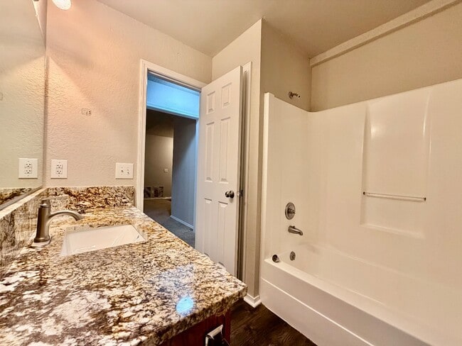 Building Photo - 10802 E 101st St N