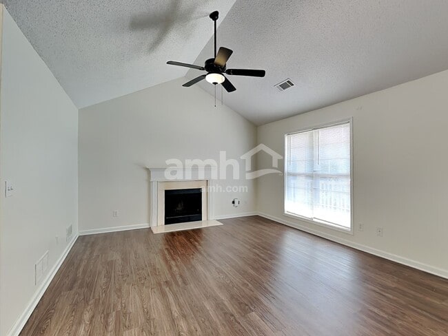 Building Photo - 415 Lokeys Ridge Rd