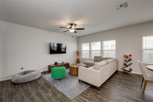 Building Photo - 10712 Timber Brook Pass