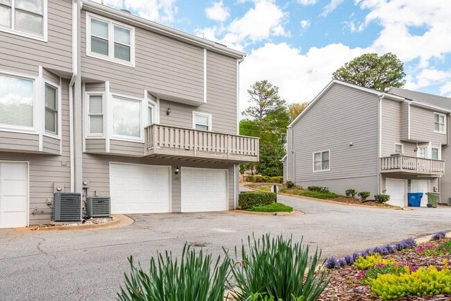 Building Photo - 1200 Defoor Ct NW