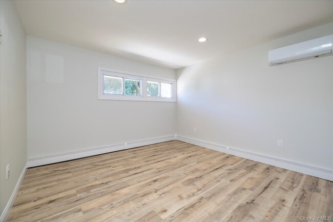 Building Photo - 24 Bobwhite Ln