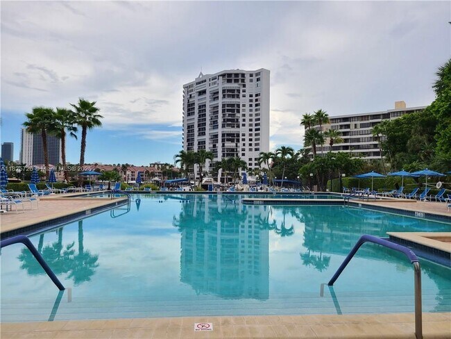 Building Photo - 600 Three Islands Boulevard