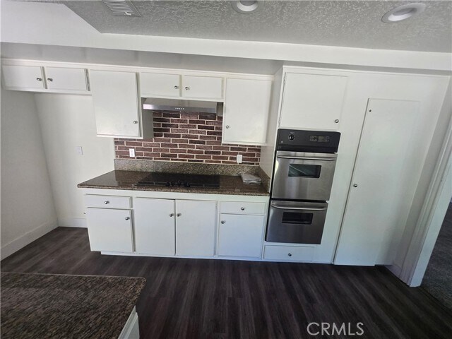 Building Photo - 1845 Mulberry Way