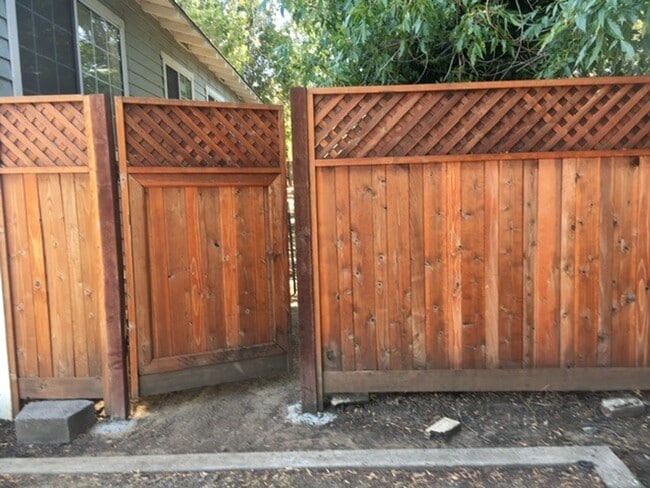 Building Photo - Perfect Location Near Cal Poly - Two Bed - Large Yard!