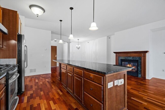 Building Photo - 317 Groveland Ave