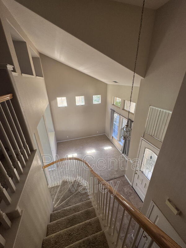 Building Photo - 2044 London Ave