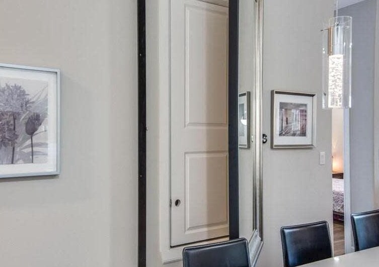 Building Photo - 5015 Meridian Ln