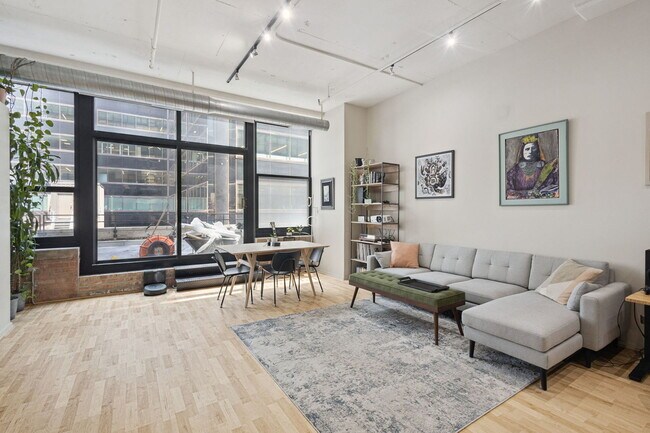 Building Photo - 130 S Canal St