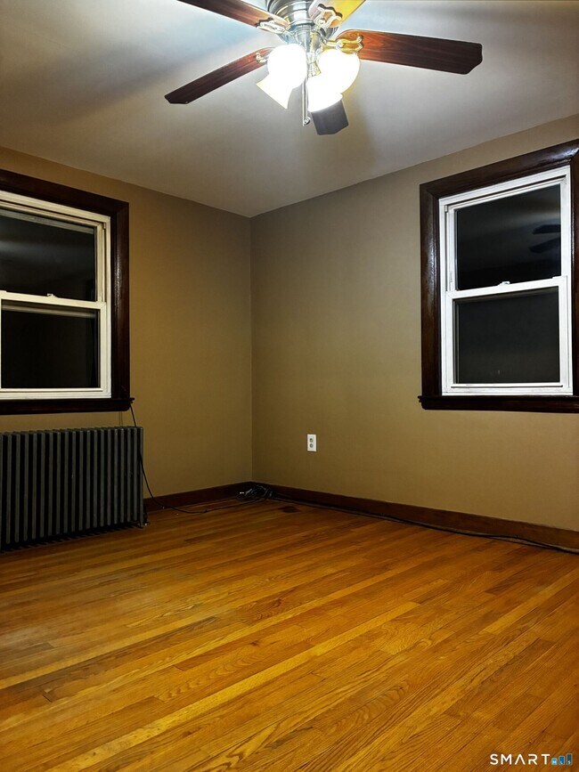 Building Photo - 177 Russell St