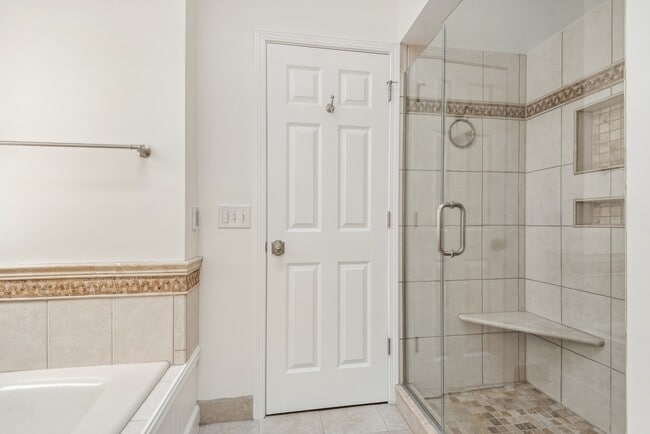 Building Photo - 1205 Brian Cir