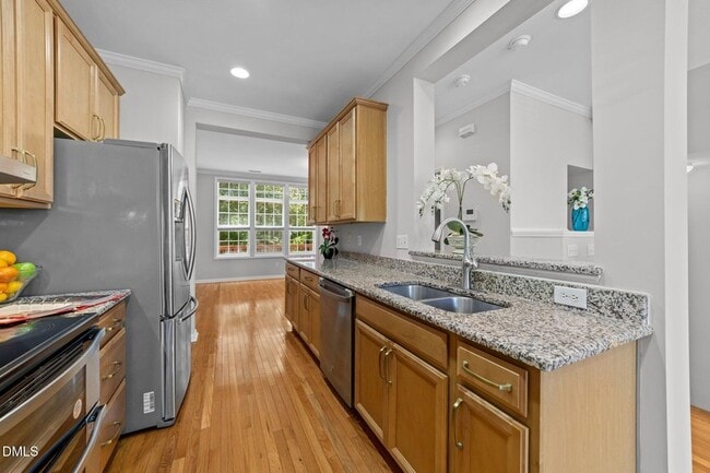 Building Photo - 6809 Middleboro Dr