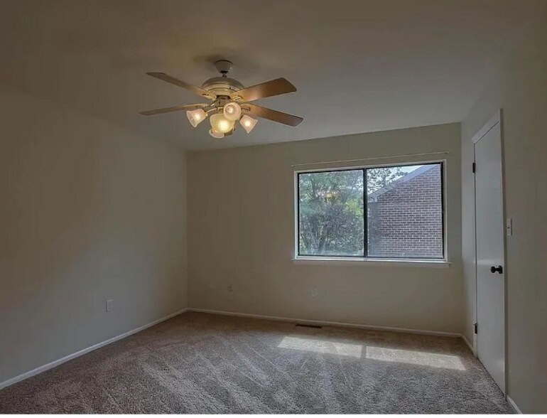 Building Photo - 1201 Capitol St