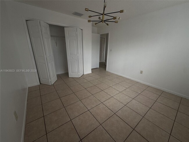 Building Photo - 460 Eldron Dr