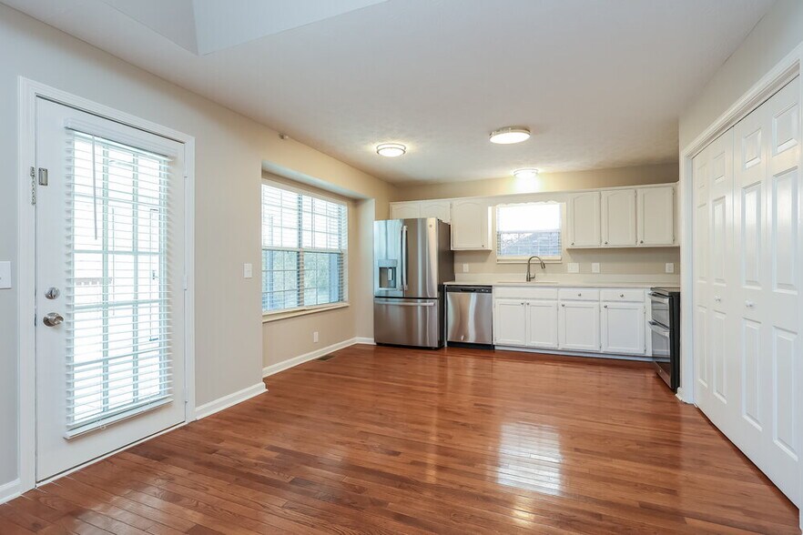 Building Photo - 823 Neelys Chase Dr