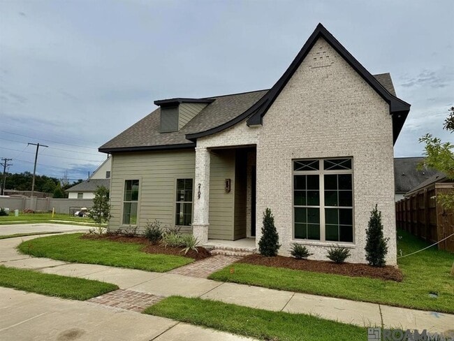 Building Photo - 2109 Stableford Ln