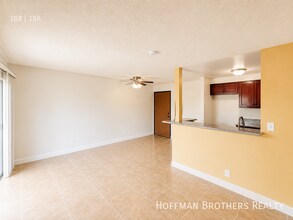 Building Photo - 15040 Vanowen St