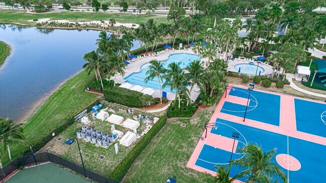 Building Photo - Spacious 4-Bedroom with 3 Full Baths in Royal Palm Beach!