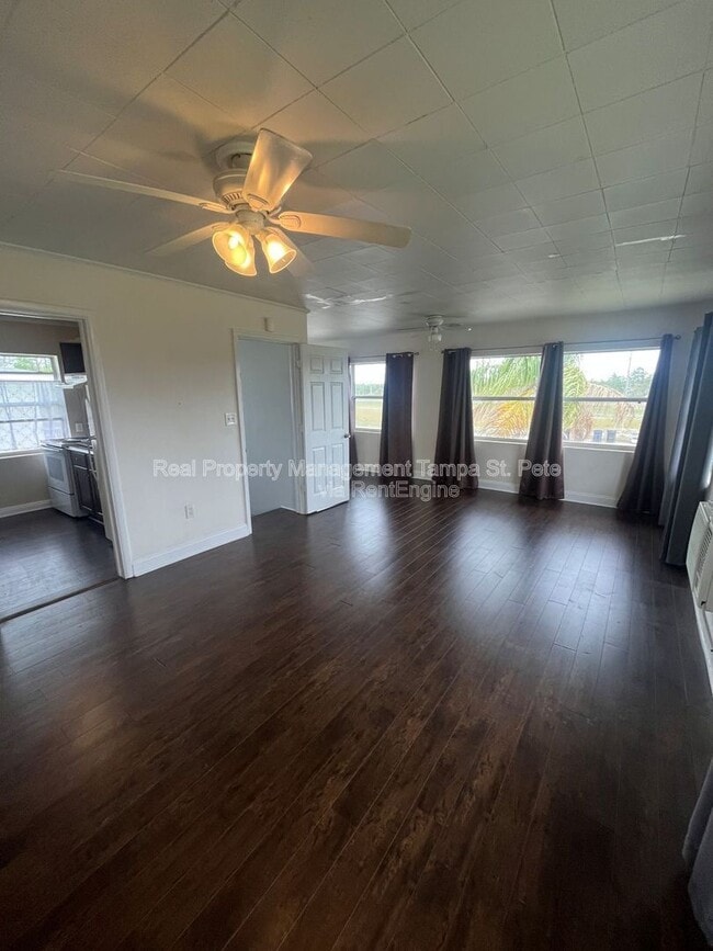 Building Photo - 6900 Miami Dr