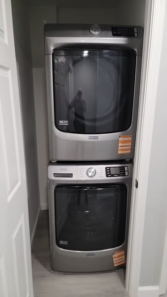 Washer/Dryer - 516 George St