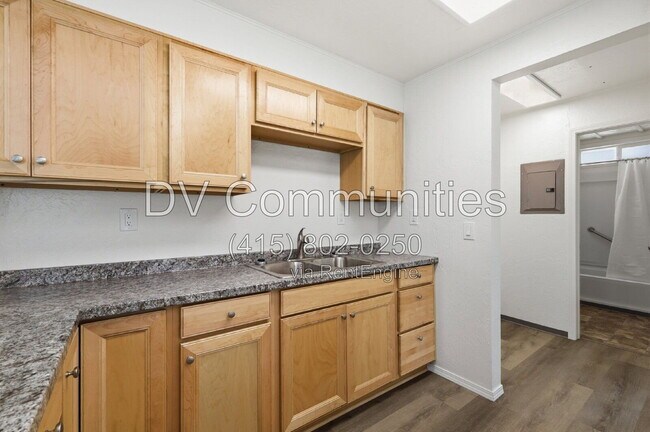 Building Photo - 47803 Harris St