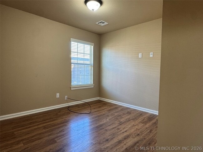 Building Photo - 1038 E 146 Ct S