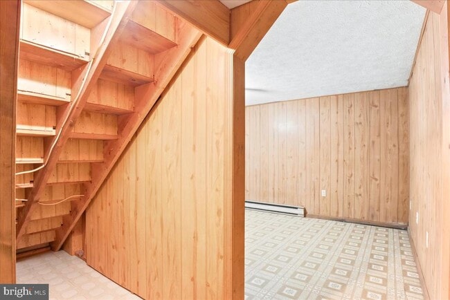 Building Photo - 102 Linwood Ct