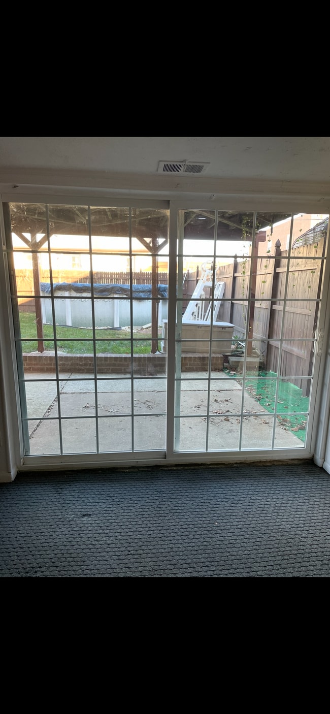 Building Photo - 2813 Walnut Hill St