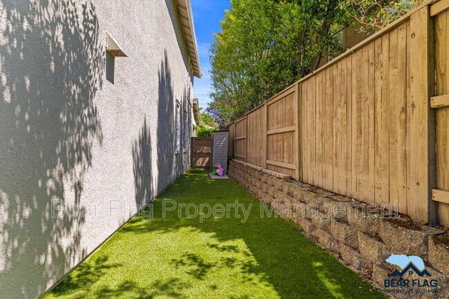 Building Photo - 3729 Archetto Dr