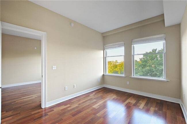 Building Photo - 201 W Ponce de Leon Ave
