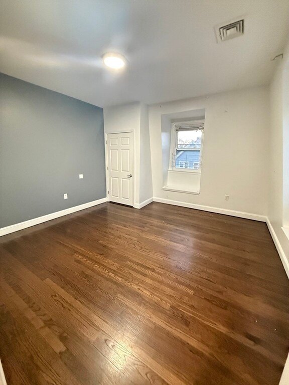 Building Photo - 112 Hollingsworth St