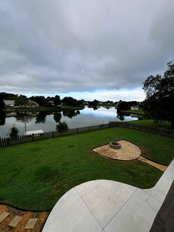 Building Photo - 3021 Glastonbury Dr