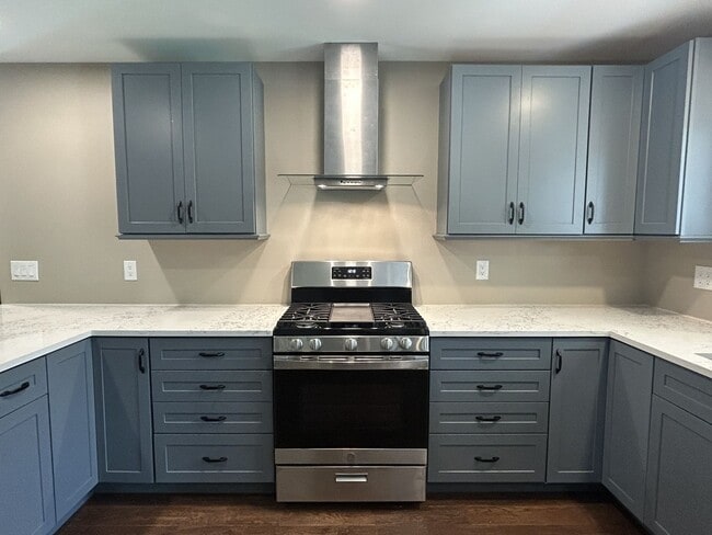 Building Photo - Fully Renovated 3BR/2BA Home with Creek Vi...