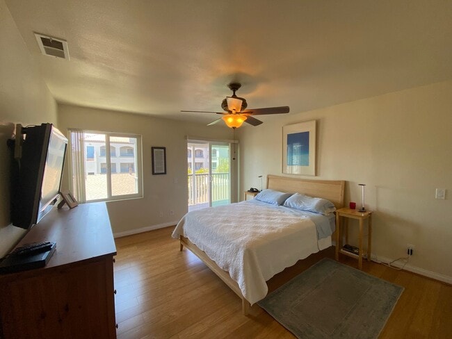 Building Photo - Carlsbad Village Furnished 2 bedroom/2 bath Long Term